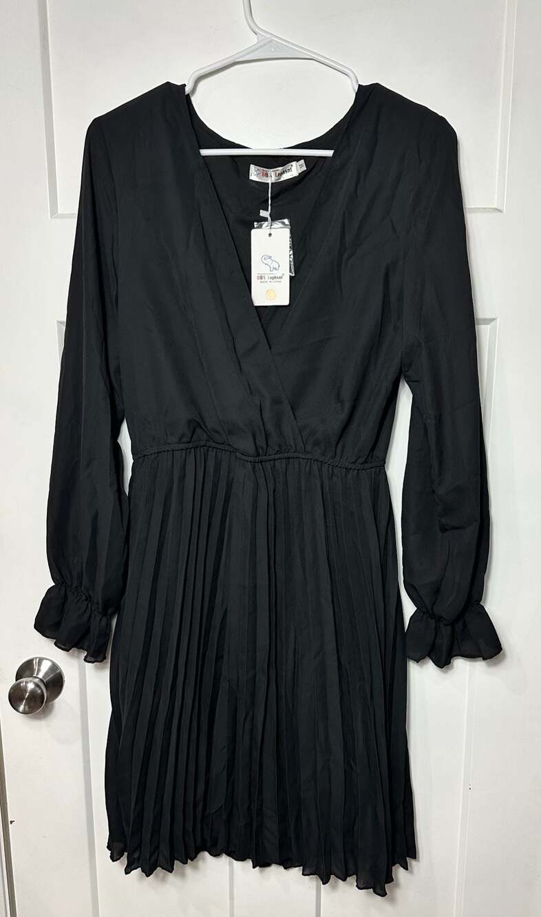BBX Lephsnt Long Sleeve V-Neck Pleated Mini Dress with Ruffle Cuffs